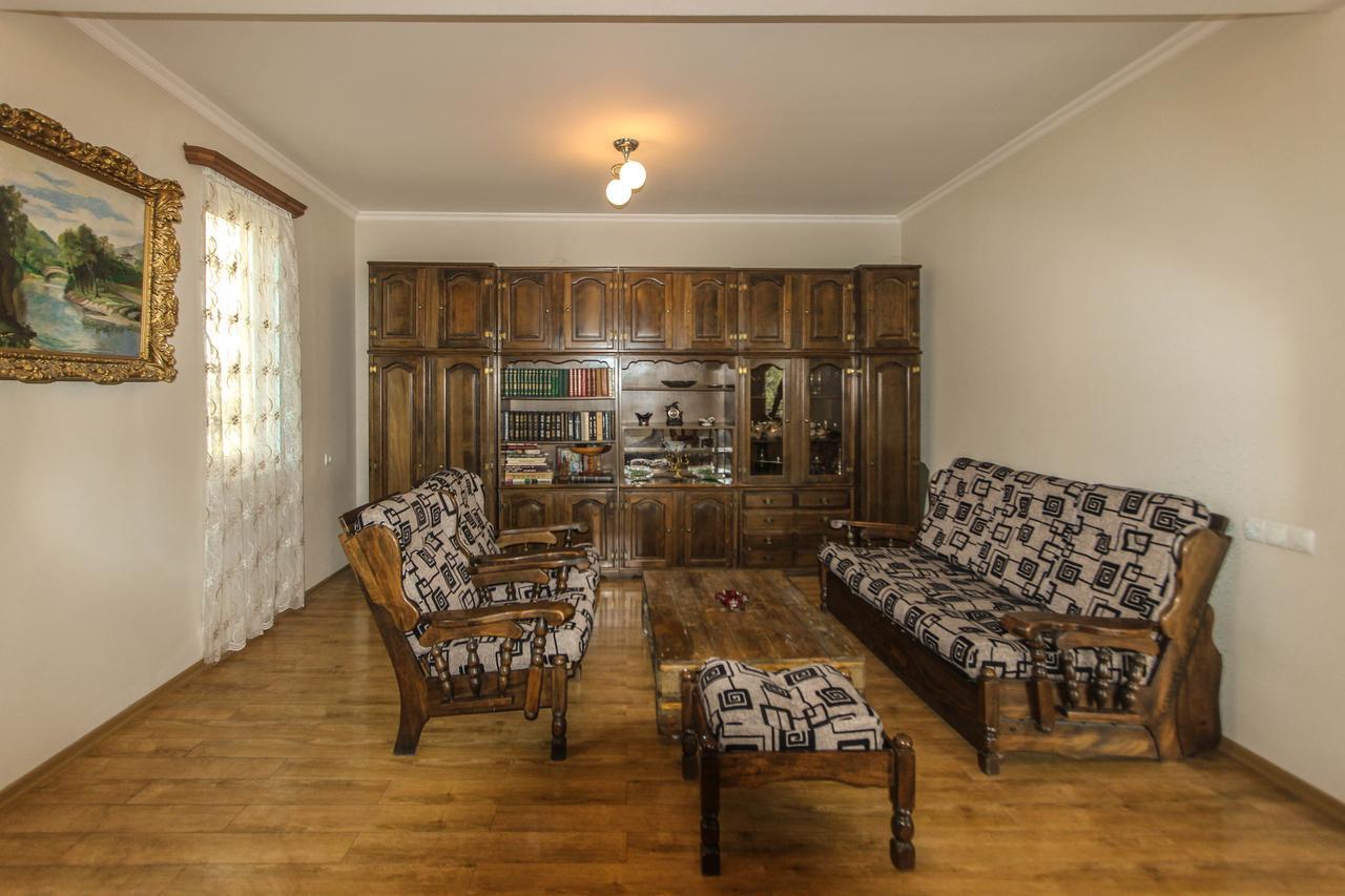 Apartment Gardens 44 Tbilisi Exterior photo