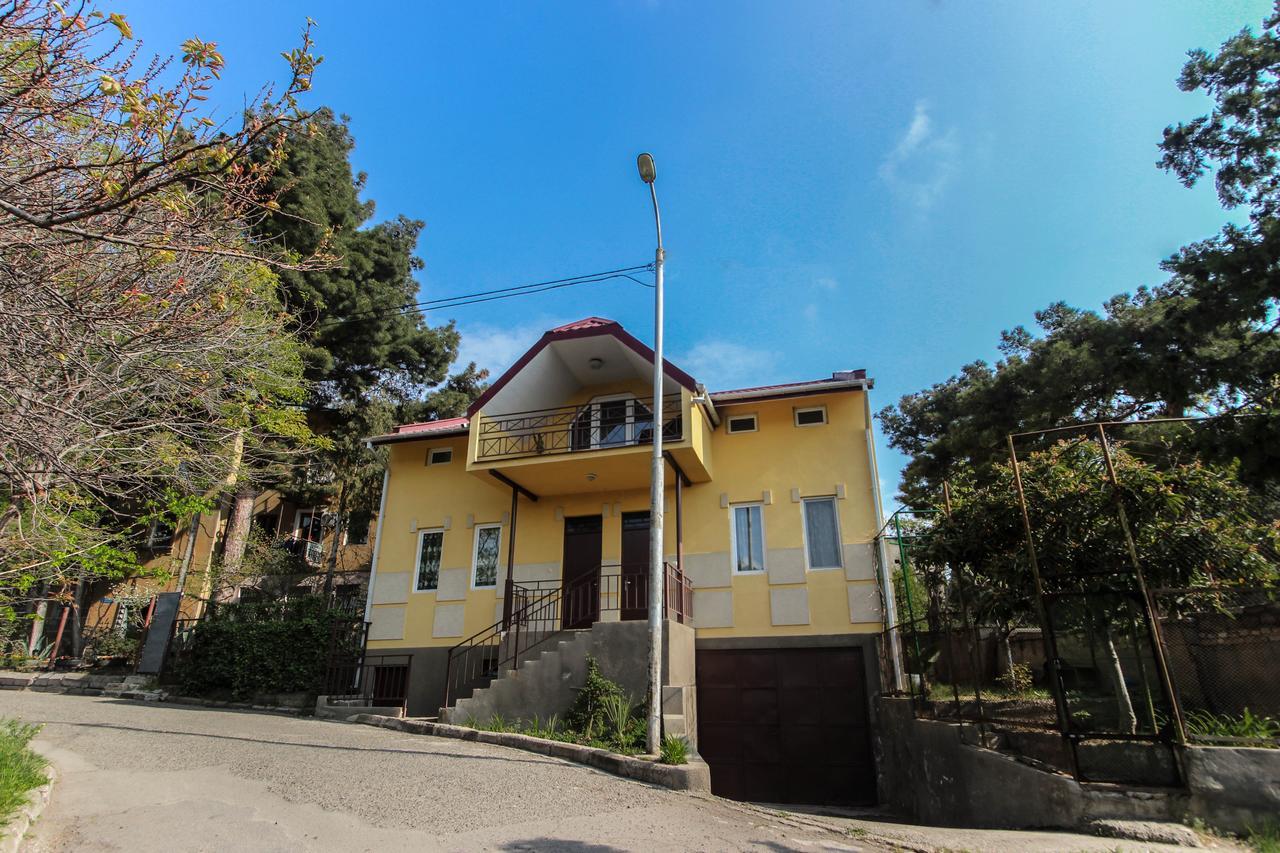 Apartment Gardens 44 Tbilisi Exterior photo